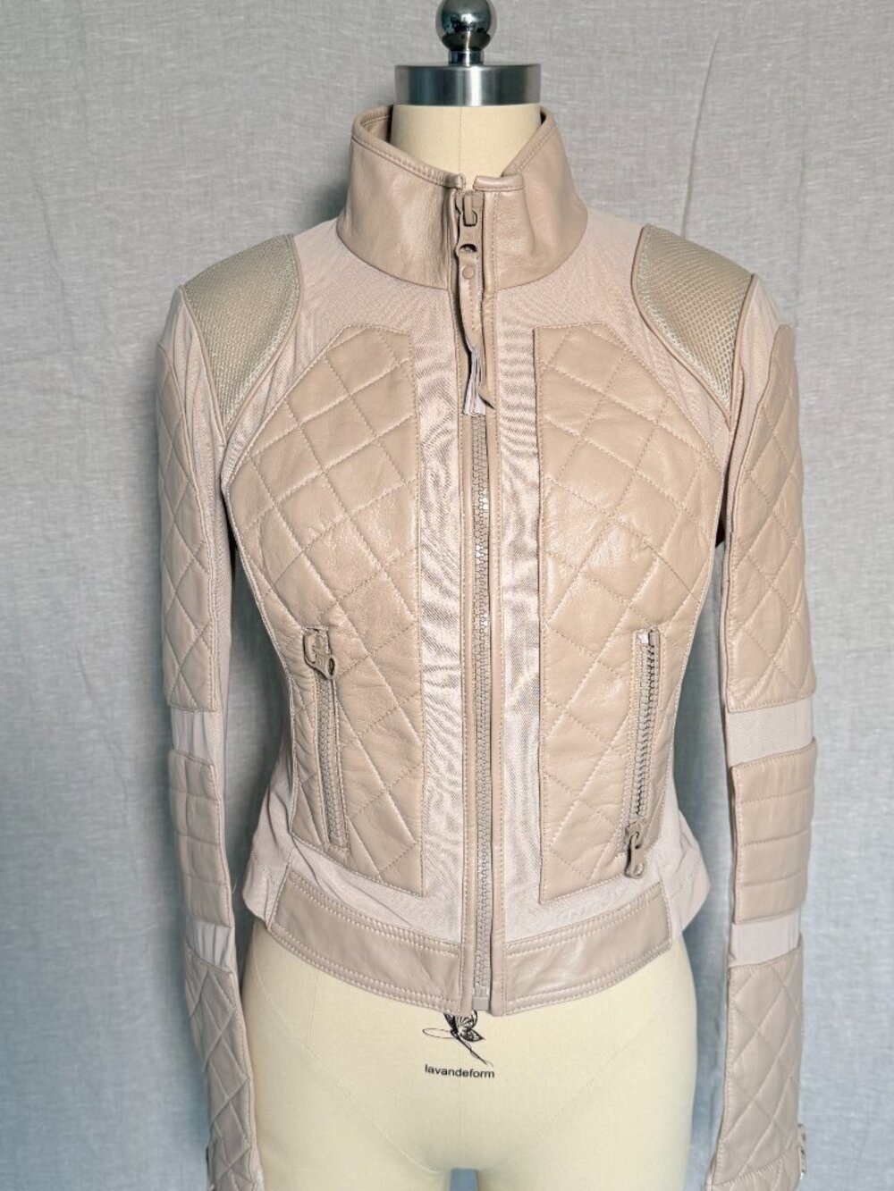 Blanc Noir Leather Moto Jacket Small Beige Quilted Stretch Zip Athletic Luxury